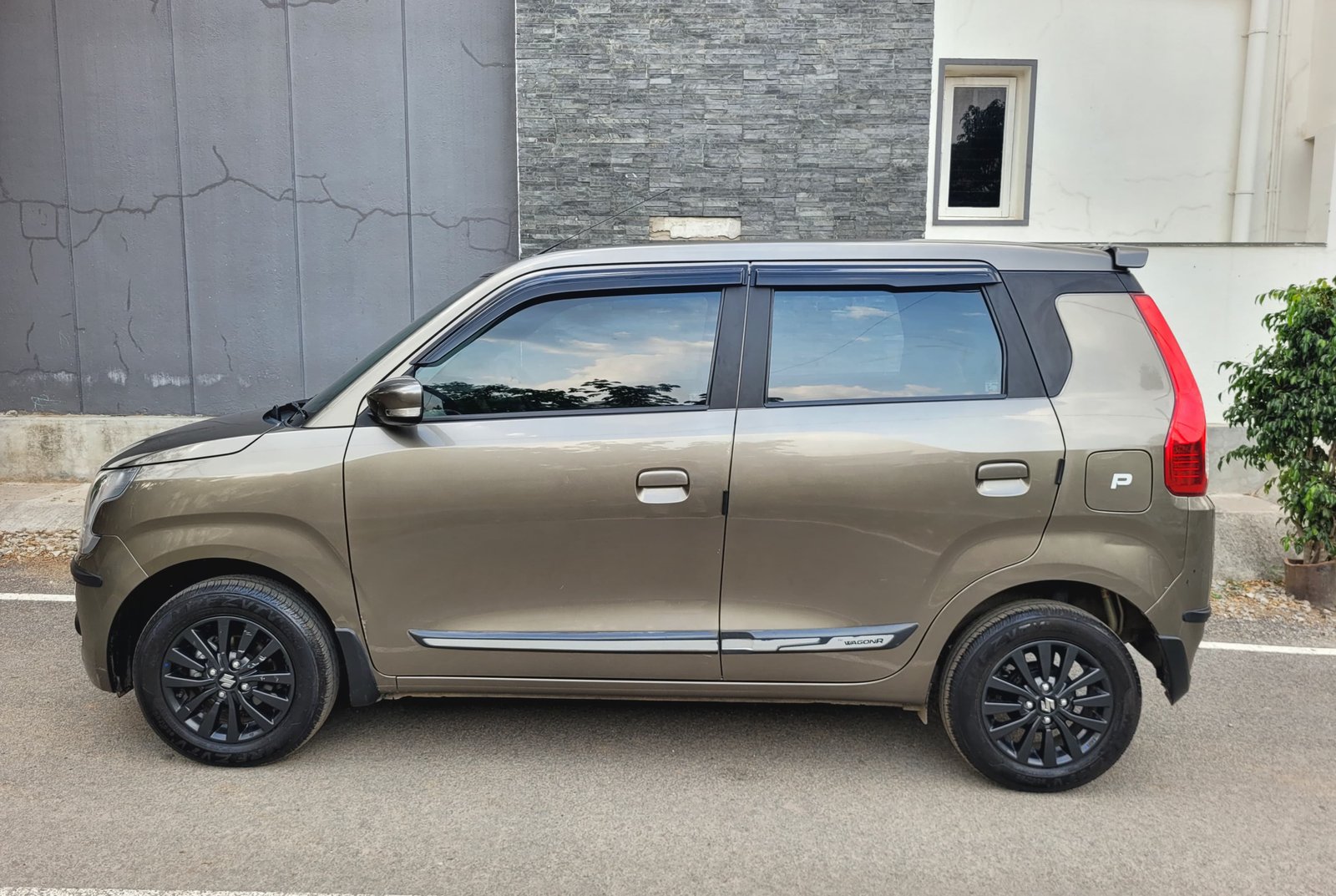 WAGON-R ZXI+ AGS